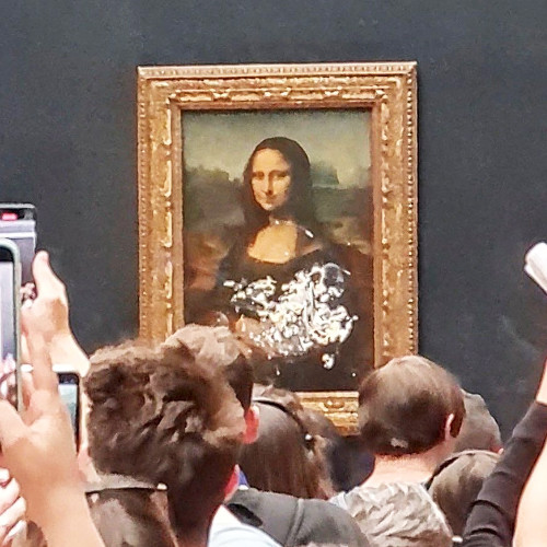 Quadro da Mona Lisa sofre ataque!